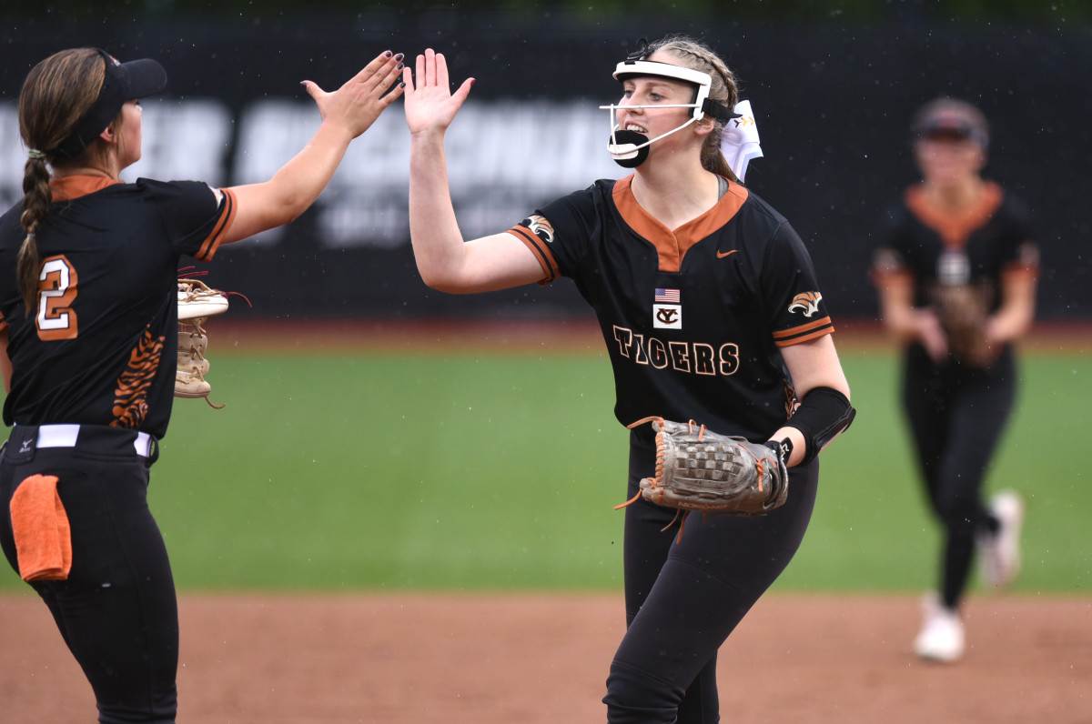 Burns Yamhill-Carlton 3A softball final Taylor Balkom 11